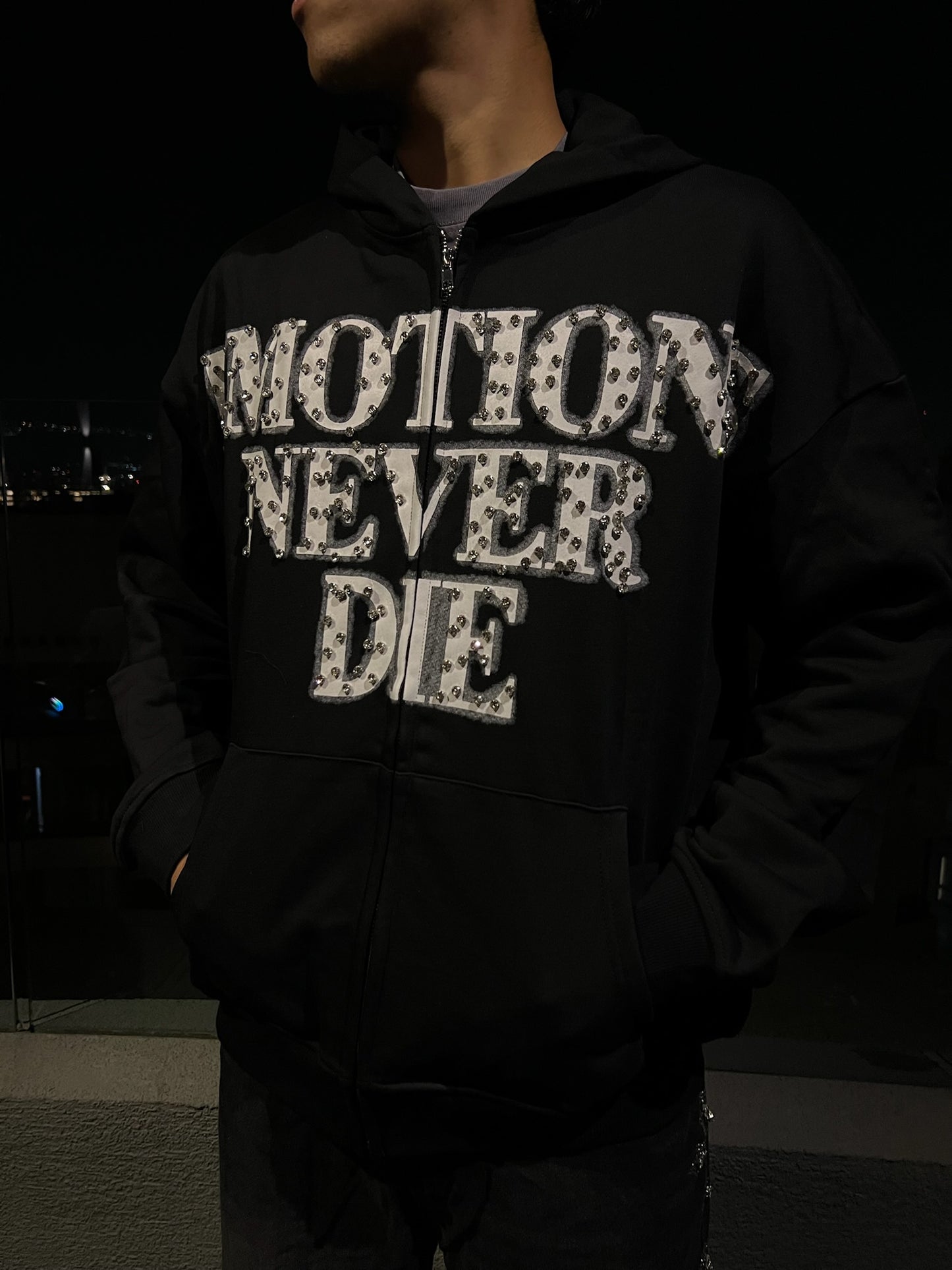 Poleron Emotion Never Die